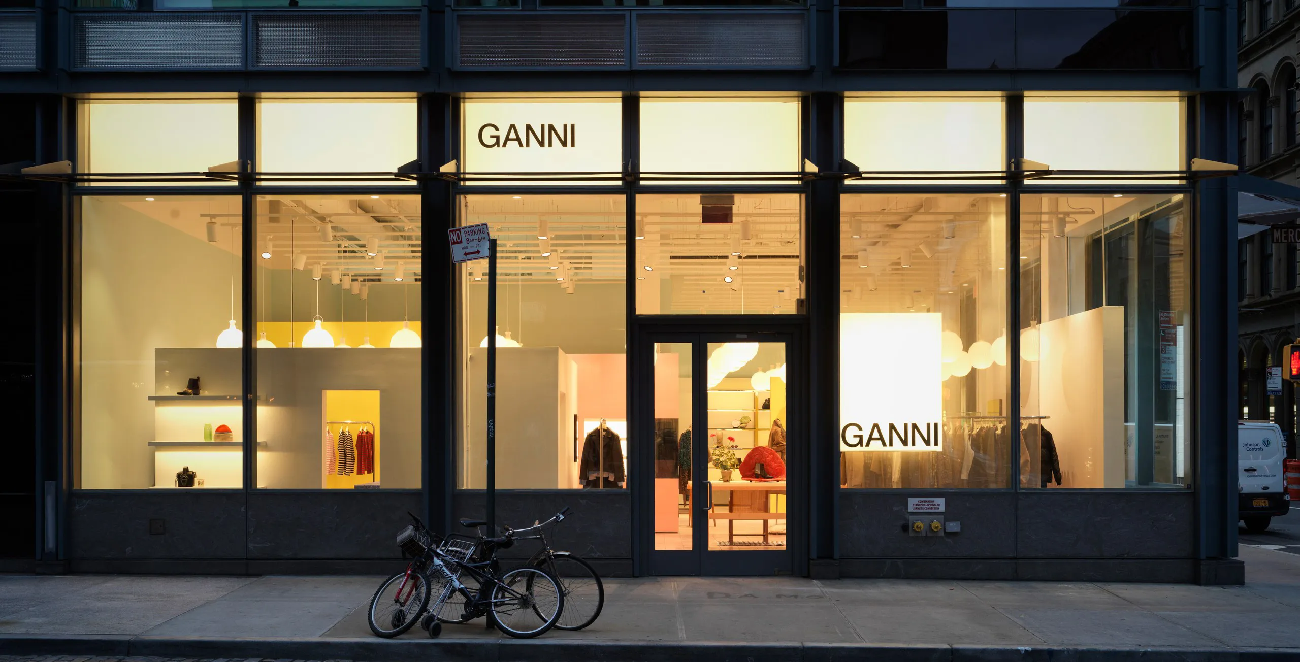 Banner 1 - GANNI Outlet Deutschland