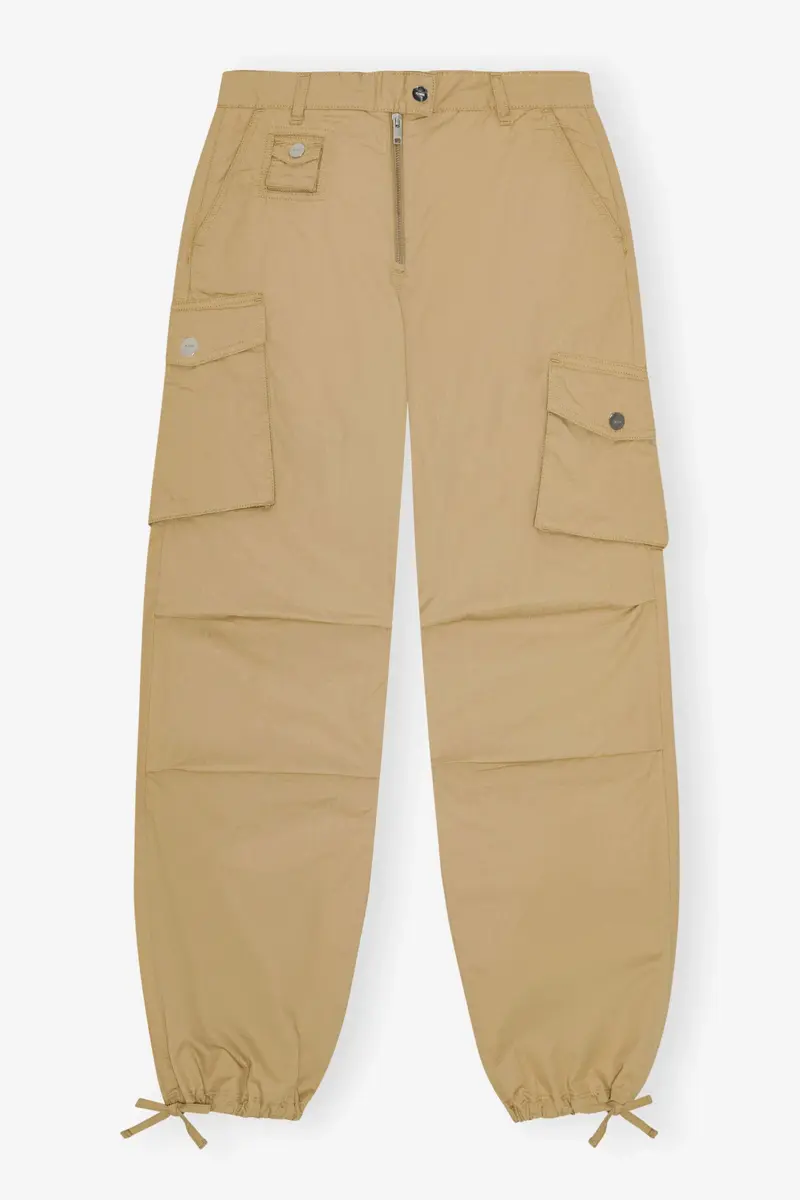 Camelfarbene Hose aus gewaschenem Twill Camelfarbene Hose aus gewaschenem Twill