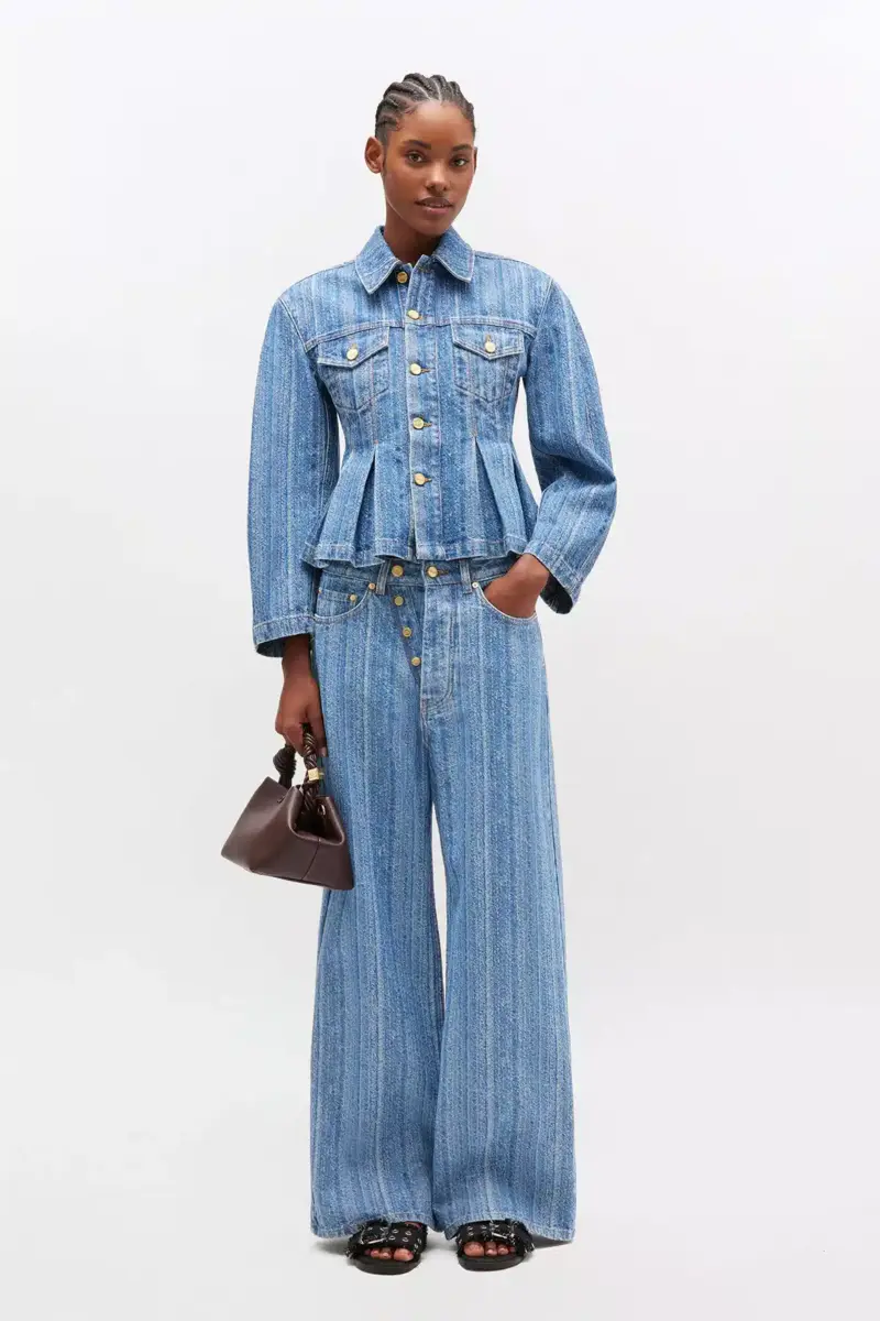 Gestreifte Jeansjacke mit Falten