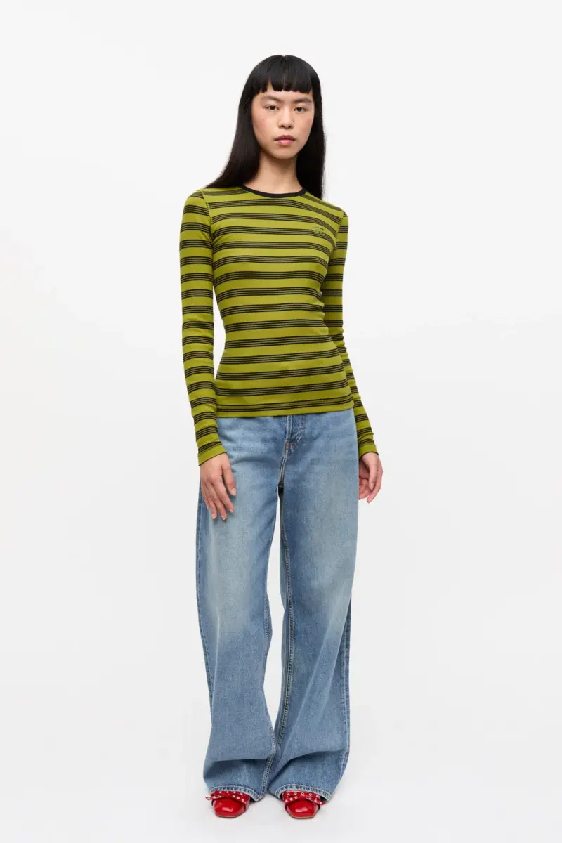 Gestreiftes Langarm-T-Shirt aus weicher Baumwollrippe Gestreiftes Langarm-T-Shirt aus weicher Baumwollrippe