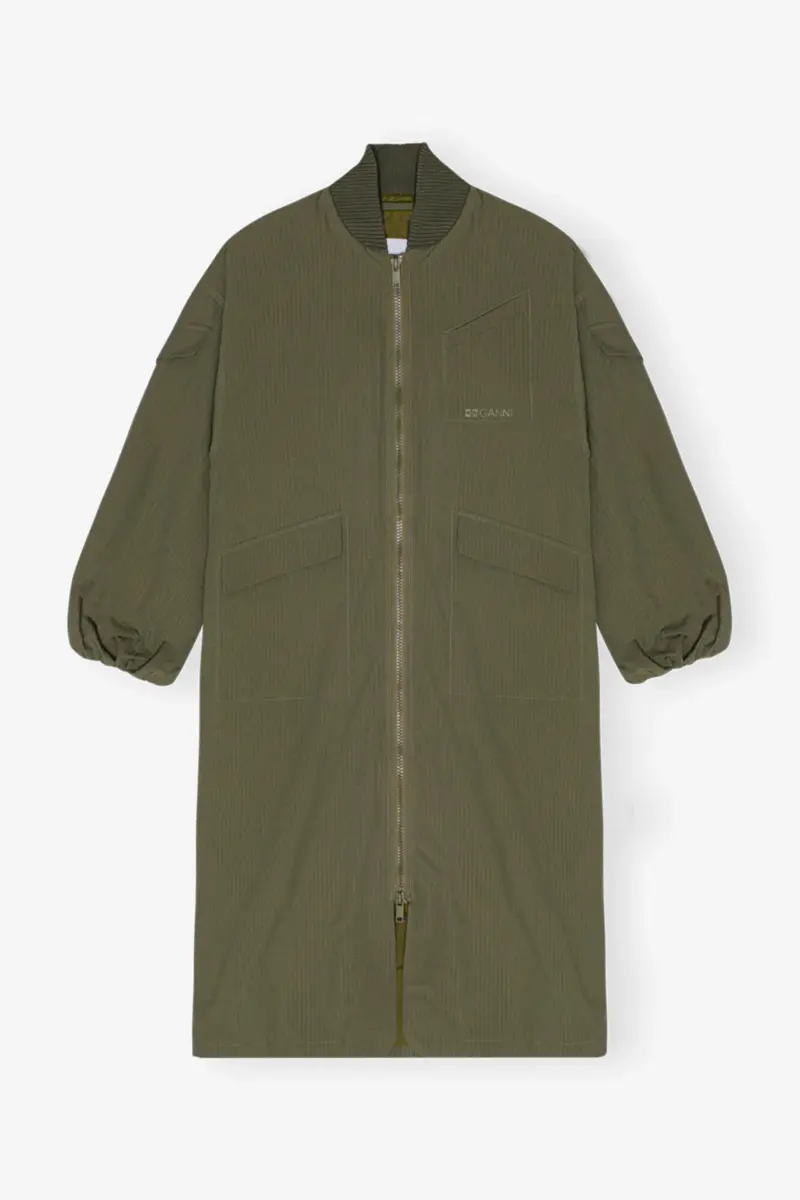 Grüner Oversize-Mantel aus Tech-Seersucker Grüner Oversize-Mantel aus Tech-Seersucker