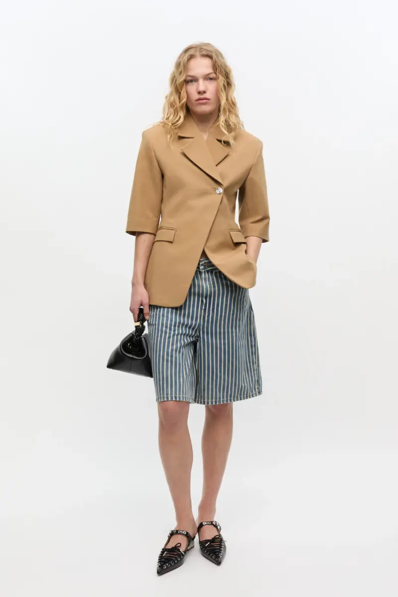 Kamelbrauner Blazer mit 3/4-Ärmeln Kamelbrauner Blazer mit 3/4-Ärmeln