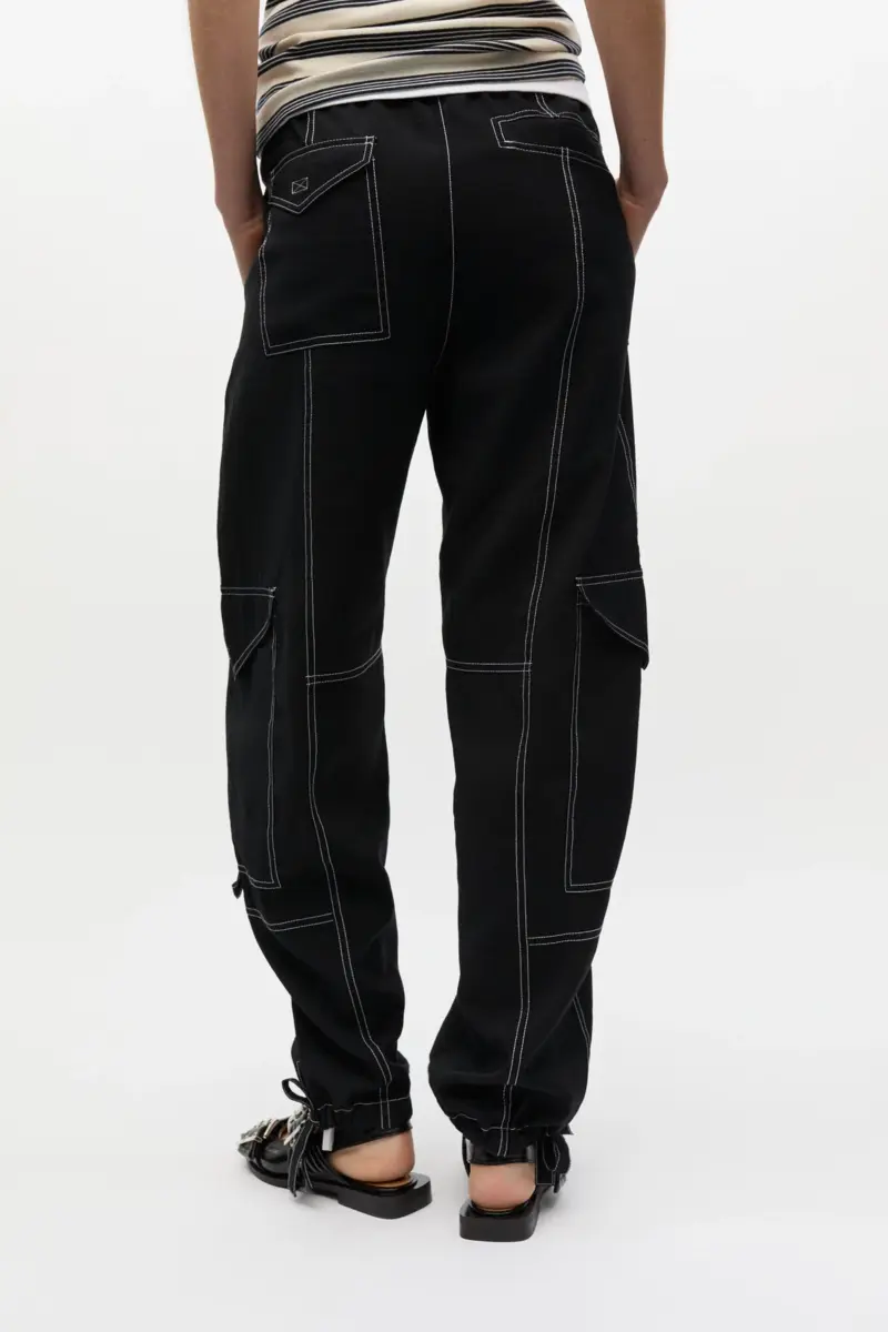 Leichte Slub-Hose mit Taschen Leichte Slub-Hose mit Taschen