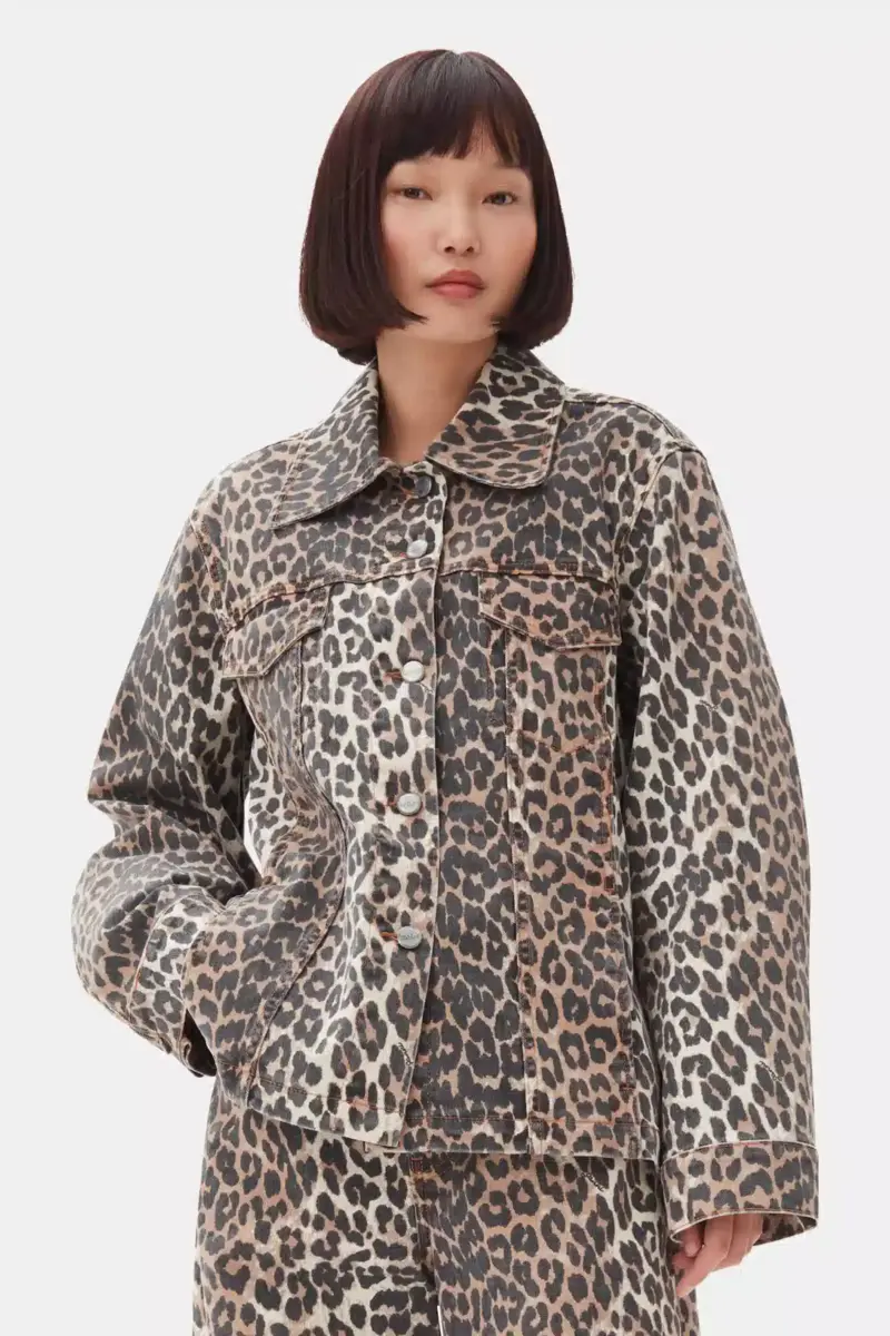 leopard jeansjacke 1 - Leopard-Jeansjacke