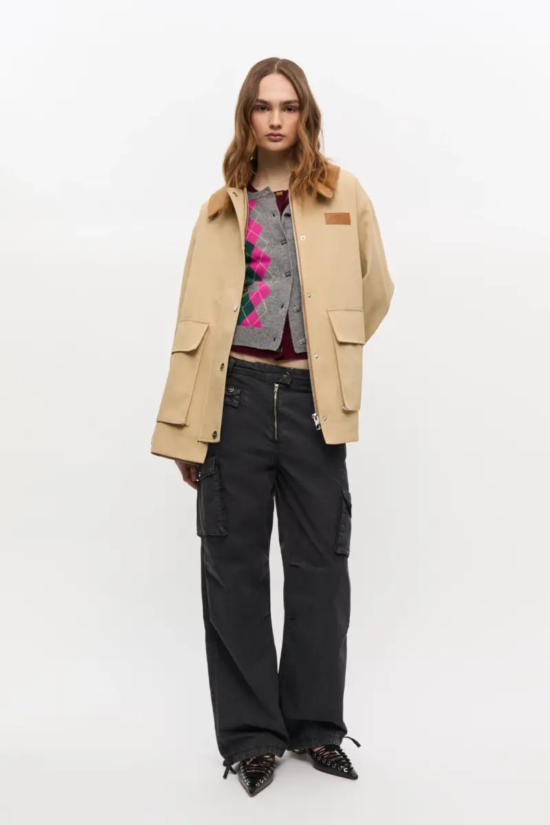 Midi-Jacke aus kamelfarbenem Twill Midi-Jacke aus kamelfarbenem Twill