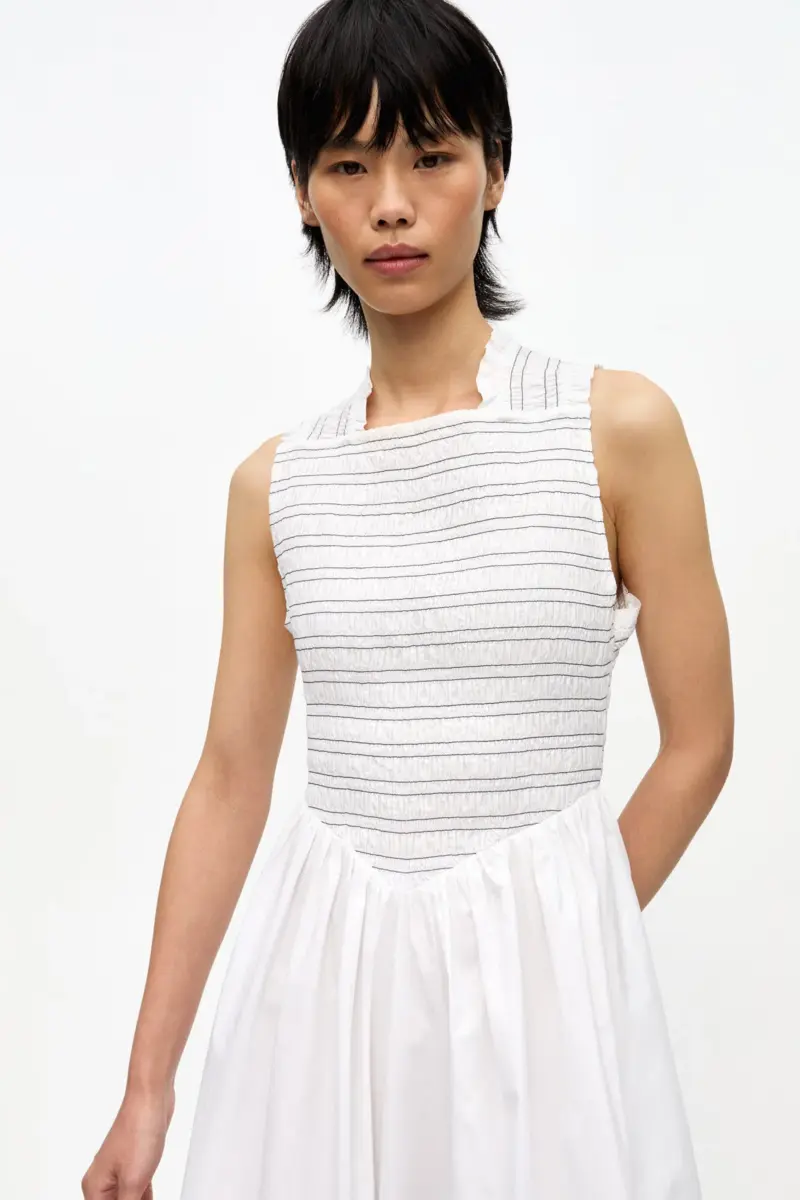Midi-Kleid aus gewaschener Stretch-Baumwolle Midi-Kleid aus gewaschener Stretch-Baumwolle
