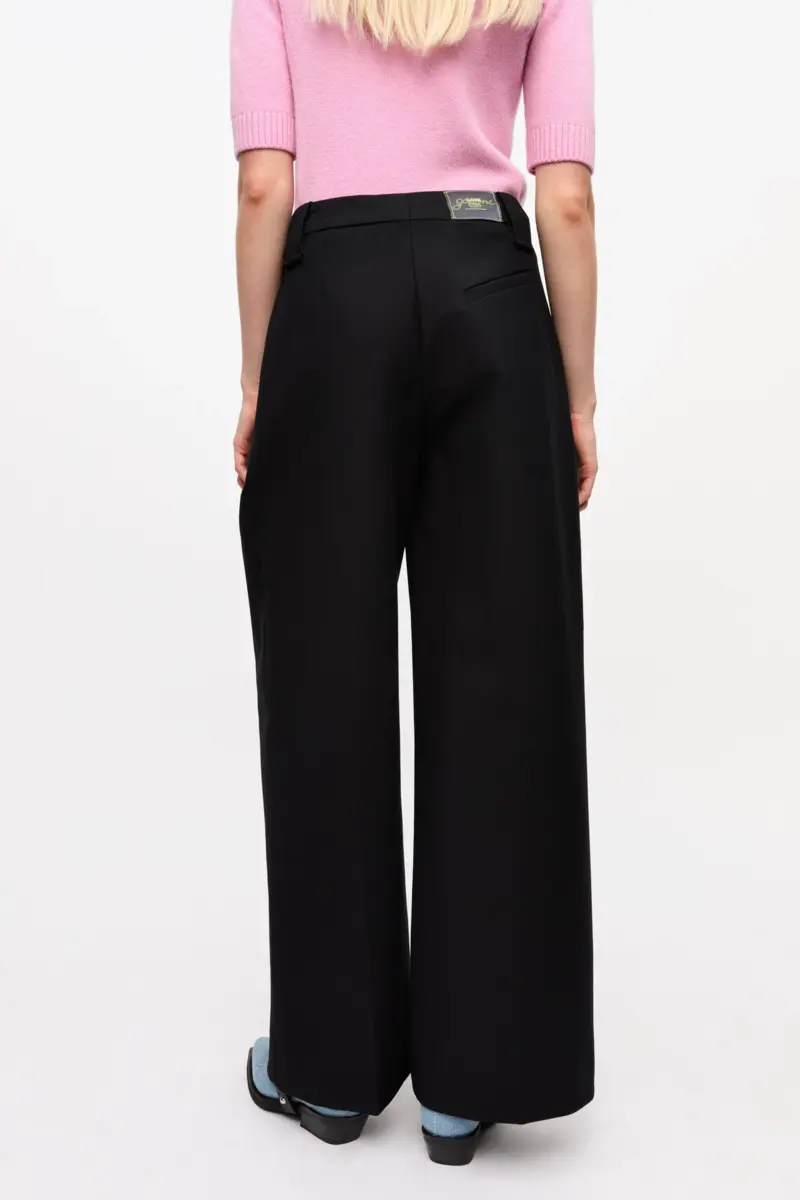 Schwarze, schwere Baumwollhose mit mittlerer Taillenhöhe Schwarze, schwere Baumwollhose mit mittlerer Taillenhöhe