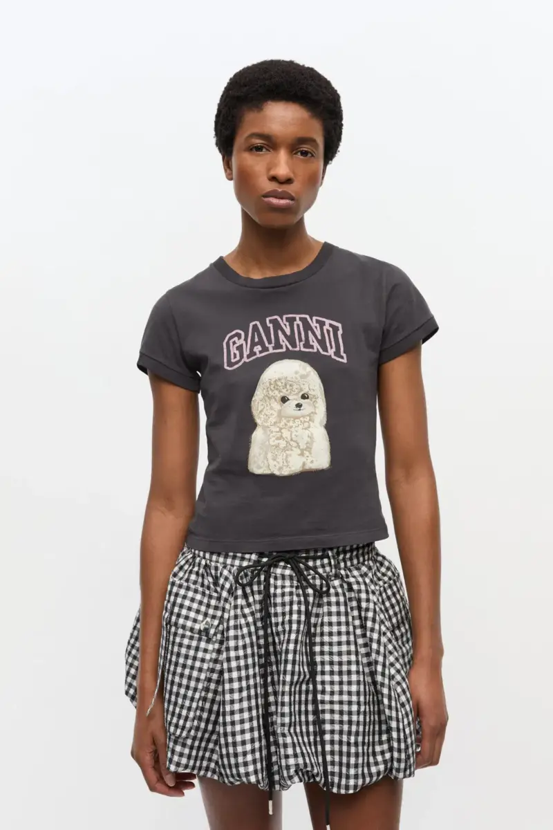 Schwarzes, kurzes T-Shirt mit Pudel Schwarzes, kurzes T-Shirt mit Pudel