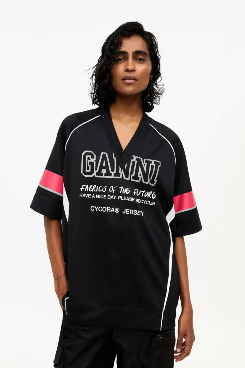 Schwarzes Oversize-T-Shirt aus Future-Mesh Schwarzes Oversize-T-Shirt aus Future-Mesh