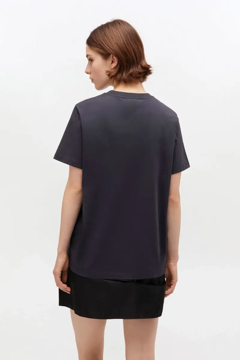 Schwarzes Rosen-T-Shirt Schwarzes Rosen-T-Shirt