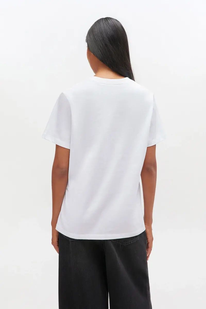 Weißes T-Shirt mit Welpenmotiv Weißes T-Shirt mit Welpenmotiv